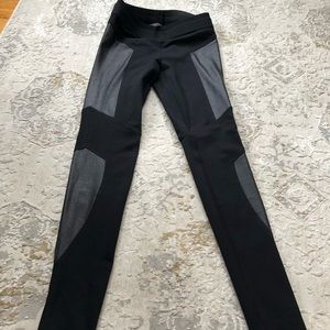 Bcbg maxazria leggings